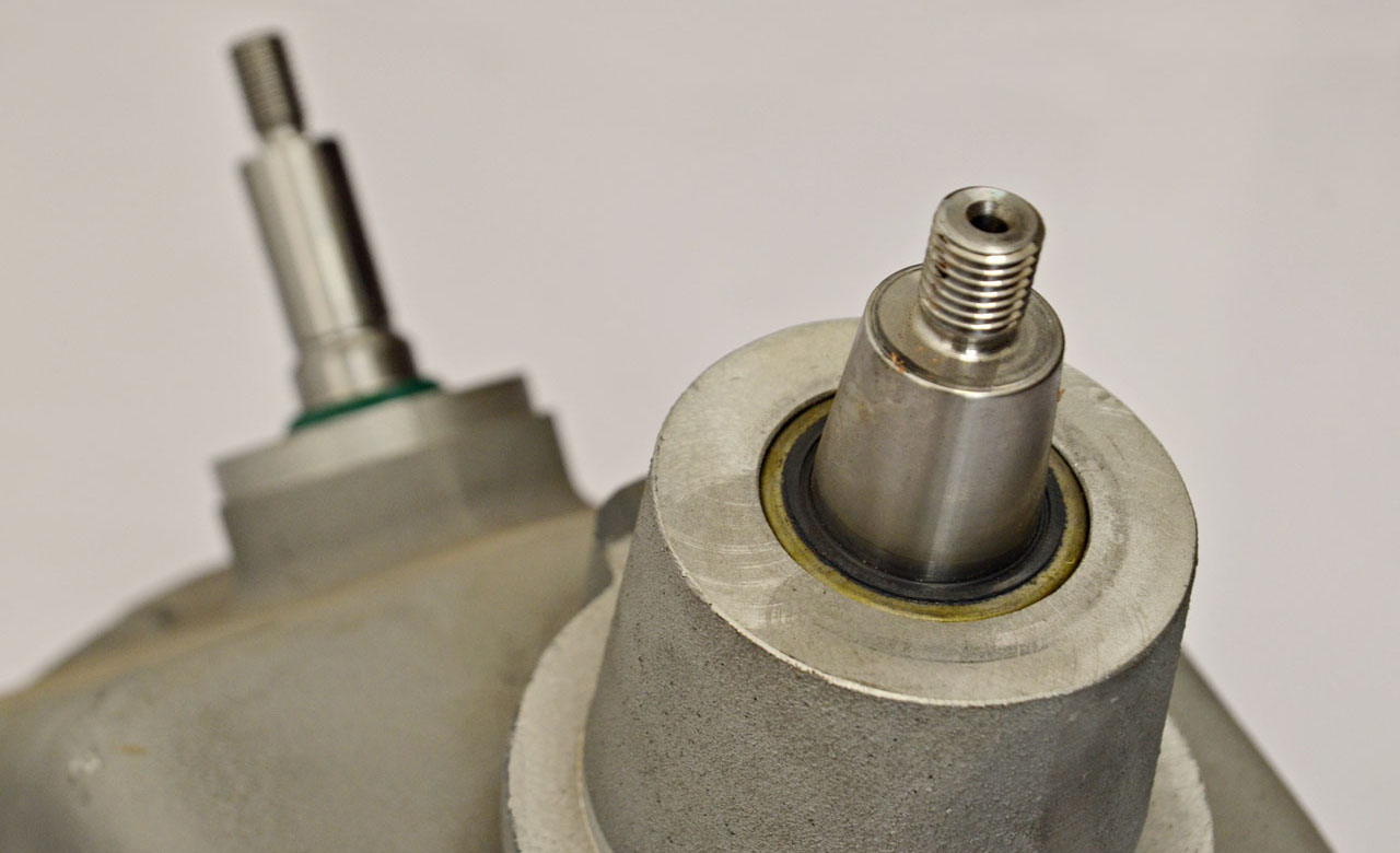 John Deere grain elevator gearbox